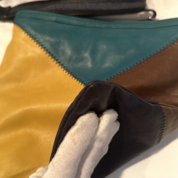 🔥Buttery Leather BOHO Patchwork Crossbody, Adj Strap, 2 Pockets, Zip Close Toms - Picture 14 of 16